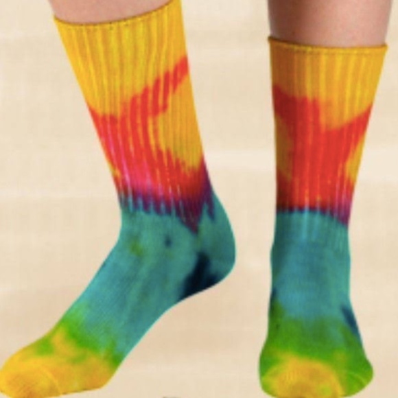 2 Pair Maggie's Organic Hand Died Crew Socks Medium Made in USA NWT - Picture 9 of 13